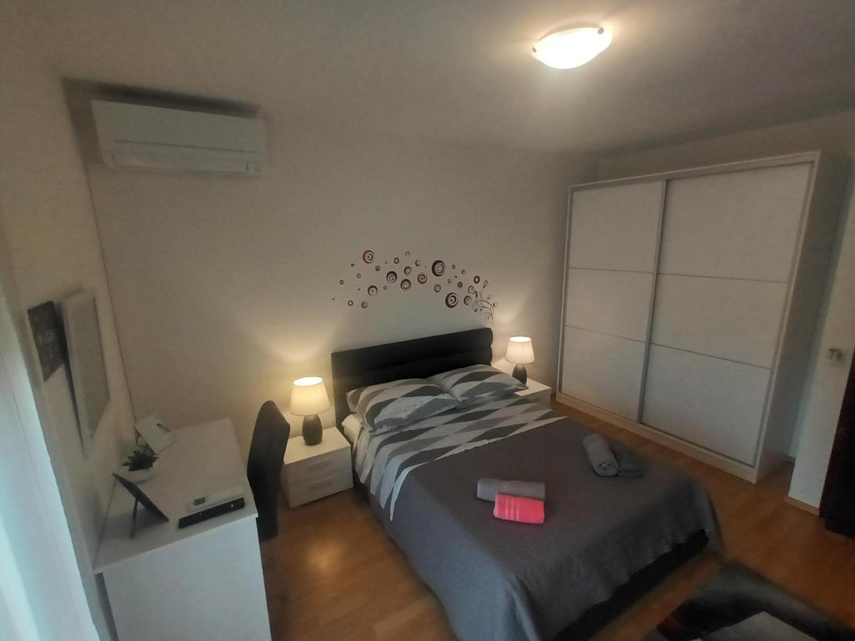 Apartment Anita Zadar Bagian luar foto